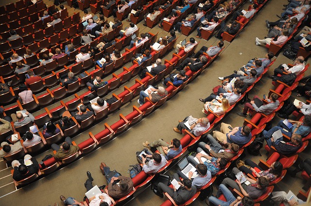 https://www.isiformazione.it/_V2.0_assets/_V2.0_img/TypeOfTrainingEvent/assemblee_congressi_640x285.jpg